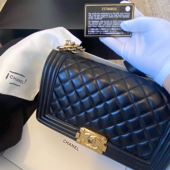 CHANEL Handbags - Chanel leboy Crossbody bag Medium｜Lambskin